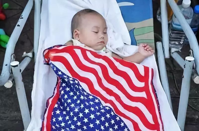加拿大人去美国生孩子_美国加拿大生子_加拿大生子的好处