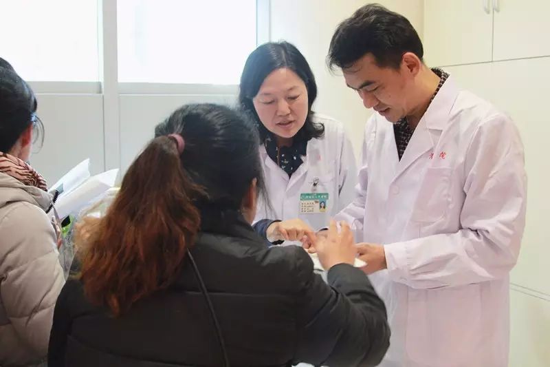 专治卵巢早衰医院_卵巢早衰哪个医院治的好_卵巢治医院好早衰吗